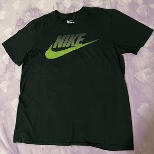 Mens Nike T-Shirt, Size Large, Usted